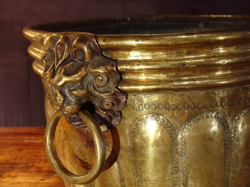 Decorative Objects  - 17th C French Jardiniere