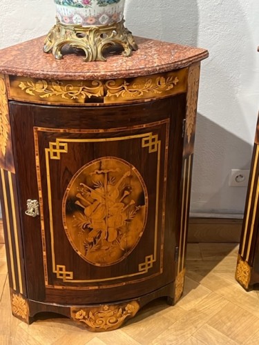 Paire d'encoignures fin 18e - Mobilier Style Louis XVI