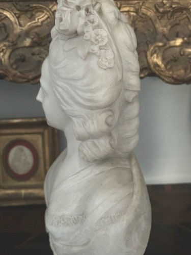 Buste de Marie-Antoinette signé Pugi - Sculpture Style Napoléon III