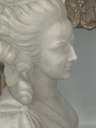 XIXe siècle - Buste de Marie-Antoinette signé Pugi