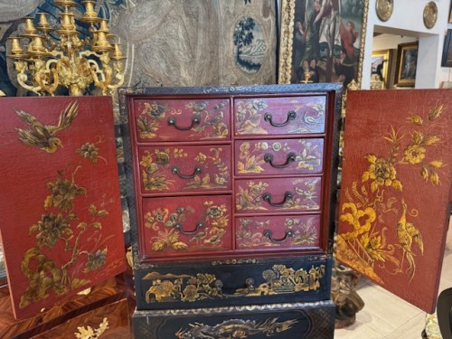 Mobilier Cabinet & Coffre - Cabinet en laque de chine, travail anglais fin XIXe