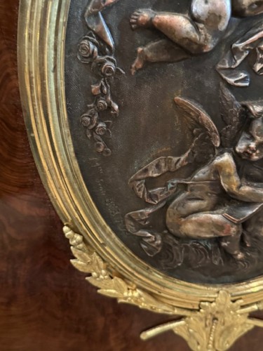 Napoléon III - Meuble d'appui signé Madame Léon Berthaux