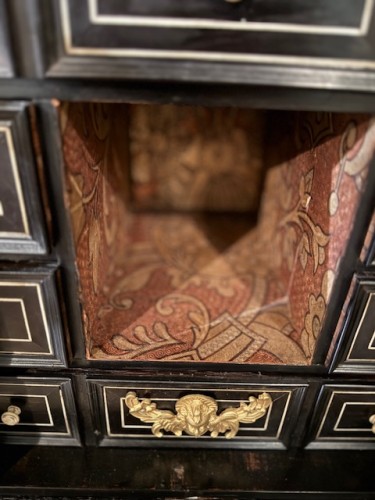 Antiquités - Cabinet de voyage flamand du XVIIe siècle