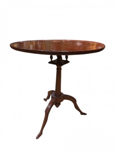 Guéridon en acajou fin 18e