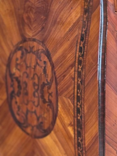 Transition - Commode Napolitaine fin XVIIIe siècle