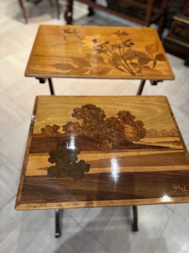  - Table gigogne signée Gallé