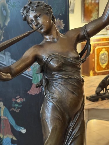 Femme jouant de la double flute - Eugène Marioton (1854 - 1933) - Antiquités Paul Azzopardi