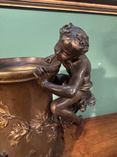 Paire de vases en bronze signés Barbedienne - Objet de décoration Style Napoléon III