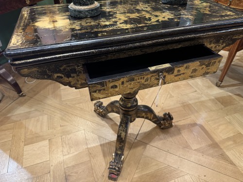Mobilier Table à Jeux - Table à jeux en laque, Angleterre fin 19e
