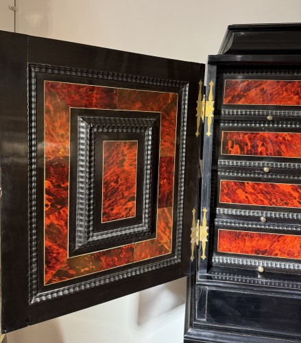Mobilier Cabinet & Coffre - Cabinet Italien d'époque Louis XIV
