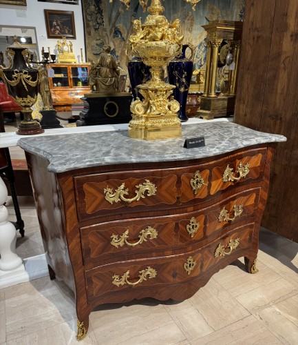 Paire de commodes d'époque Louis XV - Mobilier Style Louis XV
