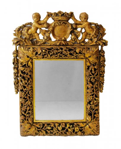 Miroir en bois doré d'époque Régence, début du XVIIIe siècle