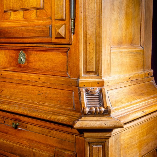 18th century - A french 18th century walnut Buffet