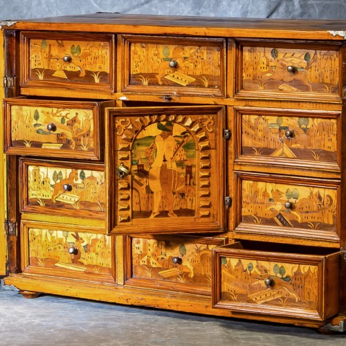 17th century Cabinet with naturalist and architecture decor - 