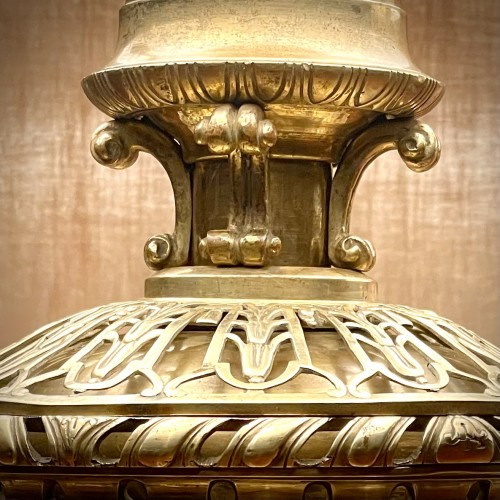 Napoléon III - Paire de lampes à huile en bronze ajouré du XIXe siècle électrifiées