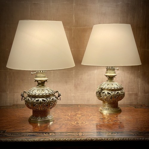 Antiquités - Paire de lampes à huile en bronze ajouré du XIXe siècle électrifiées