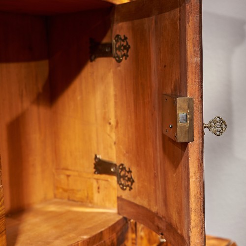 Antiquités - 18th century walnut inlaid scriban cabinet