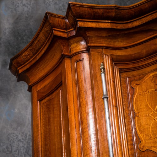 18th century Curved sideboard in Walnut - Furniture Style Louis XV