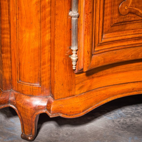 18th century Curved sideboard in Walnut - 