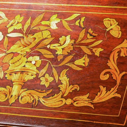 Antiquités - 18th century Courtesy box marquetry of flowers, birds and butterflies