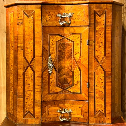 French Regence - Oratory Inlaid Walnut Vienna 18th 