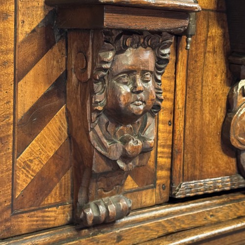 Antiquités - Armoire de la renaissance alsacienne datée 1676