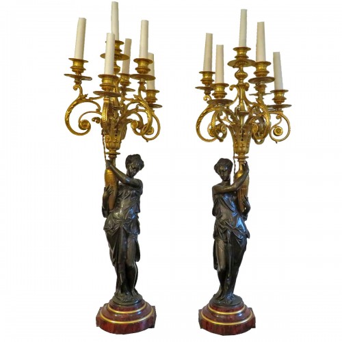Paire de candélabres en bronze Diane de Gabies, époque Napoléon III