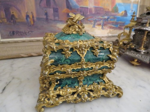 Napoléon III - Alphonse Giroux - Box in Malachite and bronze marquetry 19th Napoleon III per