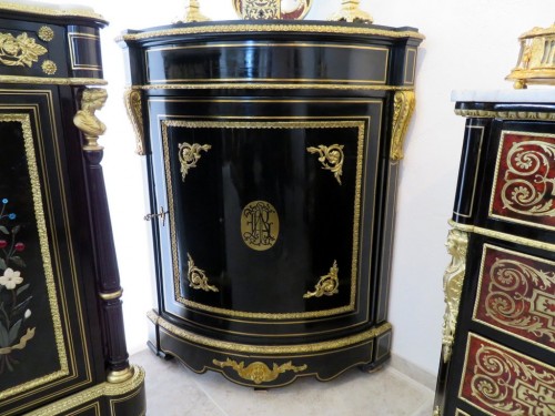 Paire d'encoignures en marqueterie de laiton et écaille brune époque Napoléon III - Mobilier Style Napoléon III