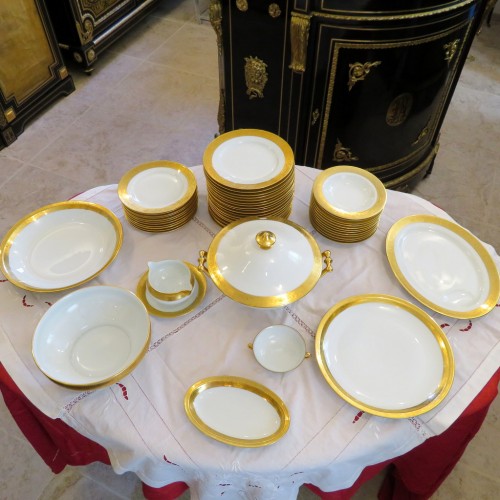 Céramiques, Porcelaines  - Important service en porcelaine Limoges HAVILAND modèle Thistle or 50 piéces
