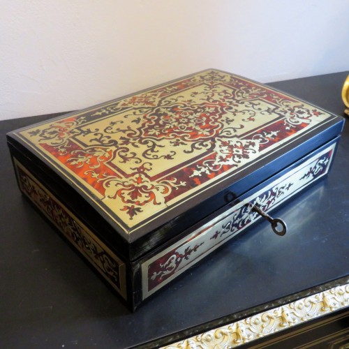 Antiquités - Boite à Bijoux du XVIIIe siècle en marqueterie Boulle sur toutes ses faces