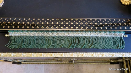 Objet de décoration  - Pare fumée en marqueterie à la Reine d'époque Napoléon III