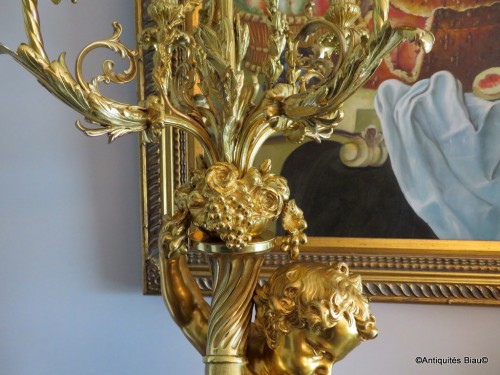 Antiquités - Paire de grands candélabres en bronze marqués CARRIER 