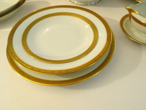 Antiquités - Service "Malevergne"  en porcelaine de Limoges