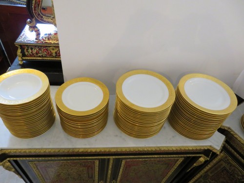 Art nouveau - Service de 233 pièces en porcelaine de Haviland Limoges modèle thistle Or