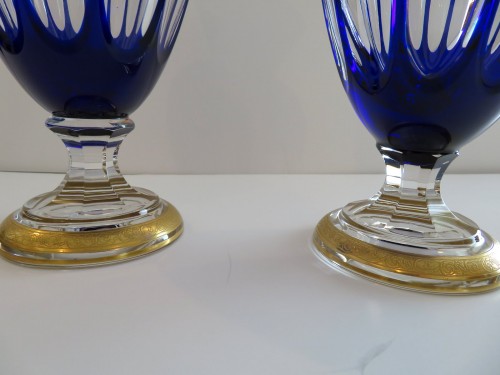 Antiquités - Pair of dark blue vases in crystal Saint - Louis Thistle gold