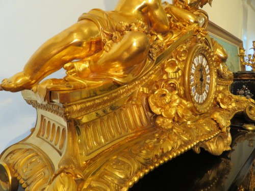 Antiquités - Large Napoléon III gilded bronze  Mantle Clock