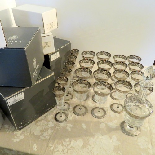 22 glasses,1 decanter in crystal Saint - Louis Thistle platinum with boxes - Glass & Crystal Style Art nouveau