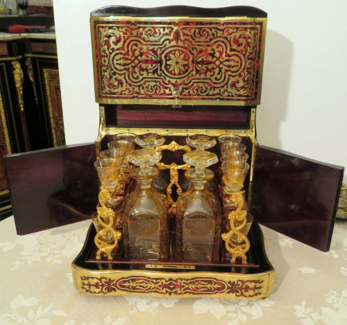 Cave à liqueur toutes Faces en marqueterie Boulle d'époque Napoléon III - Antiquités Biau