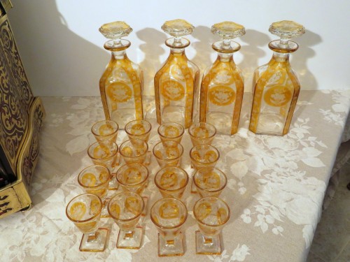 Antiquités - Cave à liqueur toutes Faces en marqueterie Boulle d'époque Napoléon III