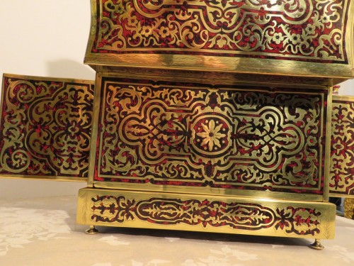 Napoléon III - Cave à liqueur toutes faces en marqueterie Boulle d'époque Napoléon III