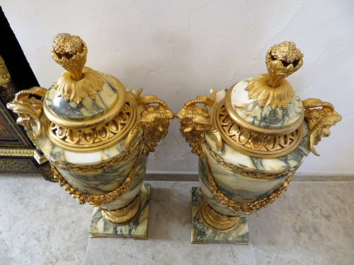 Large pair of Marble and bronze pots à feux odf the late 19th century - Decorative Objects Style Napoléon III