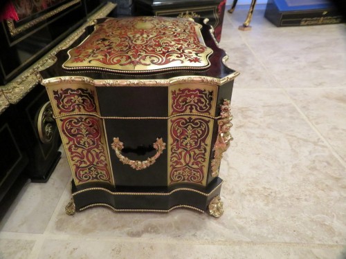 Importante cave à liqueur en marqueterie Boulle d’époque Napoléon III - Antiquités Biau