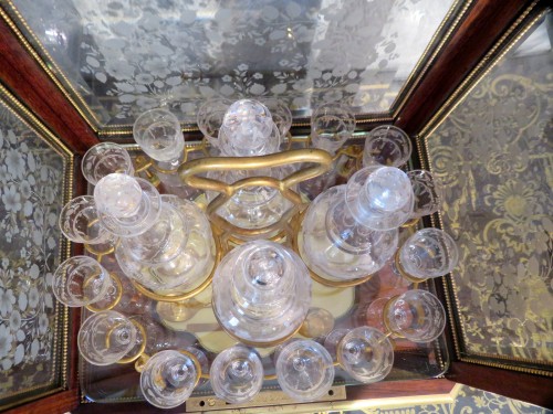 Antiquités - Cave à liqueur marqueterie à la reine d’époque Napoléon III estampillé GRADE 