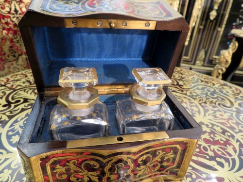 XIXe siècle - Boite à senteur marqueterie sur toutes ses faces Epoque Napoléon III