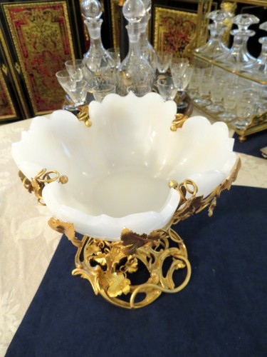 Center of table in gilded bronze and opaline late 19th century - Decorative Objects Style Napoléon III
