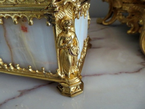 Objects of Vertu  - Box in Onyx and bronze marquetry 19th