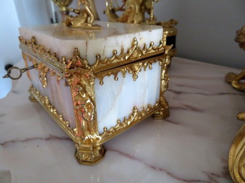 19th century - Box in Onyx and bronze marquetry 19th