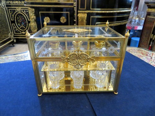 Tantalus box in gilded bronze and crystal, XX century - Decorative Objects Style Art nouveau