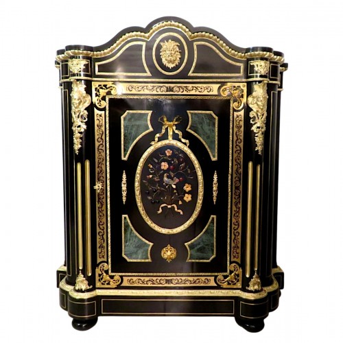 Buffet Napoléon III en marqueterie de pierre dure et marqueterie Boulle 